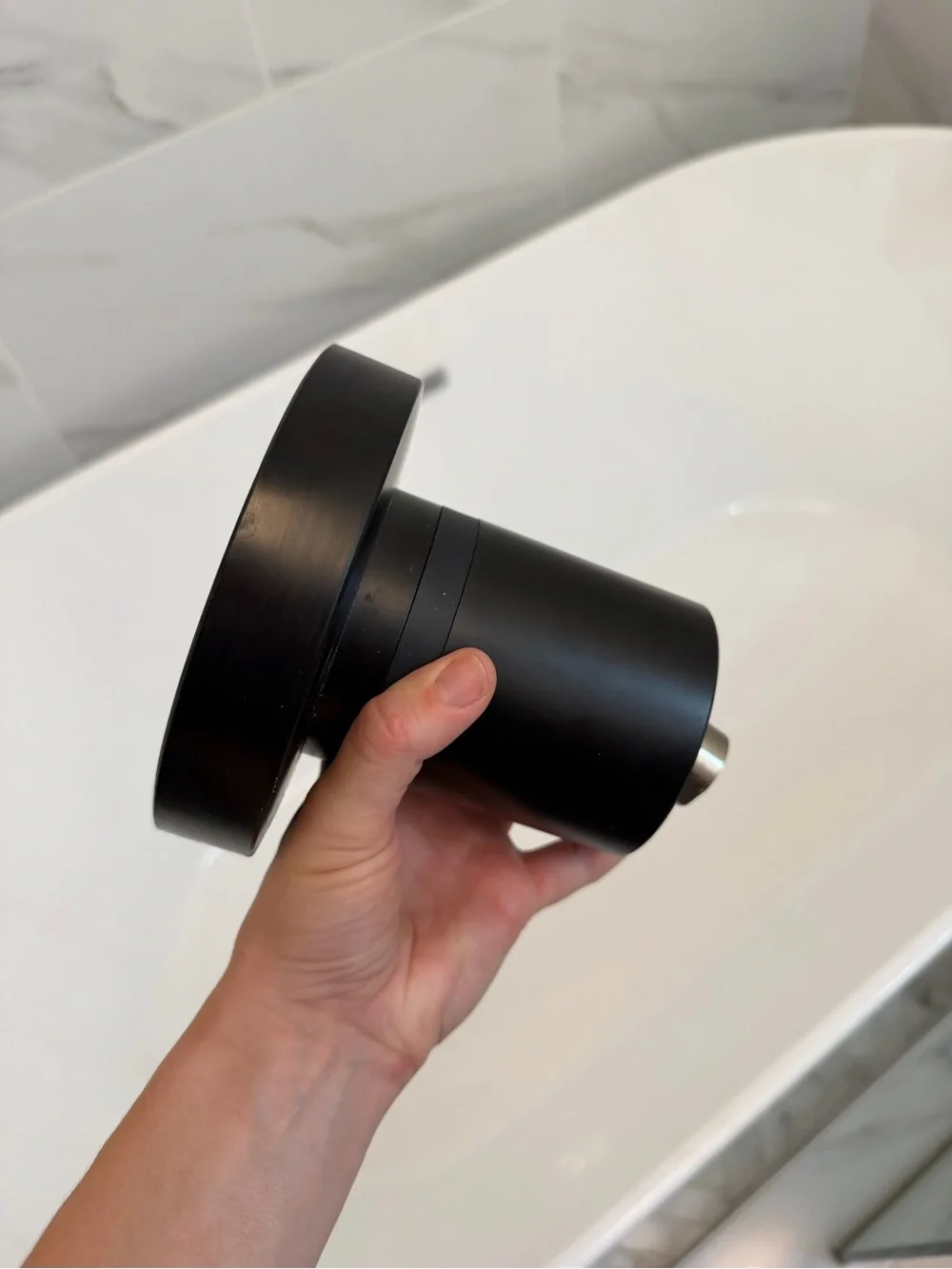 Jolie Showerhead Filter Attachment - Black and White